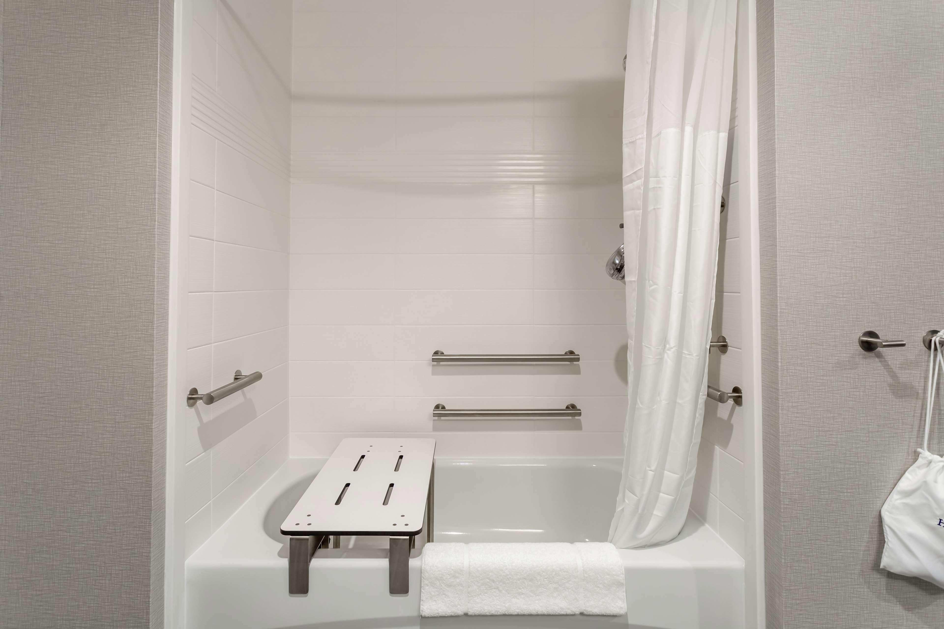 Hampton Inn Madison, Oh Bagian luar foto