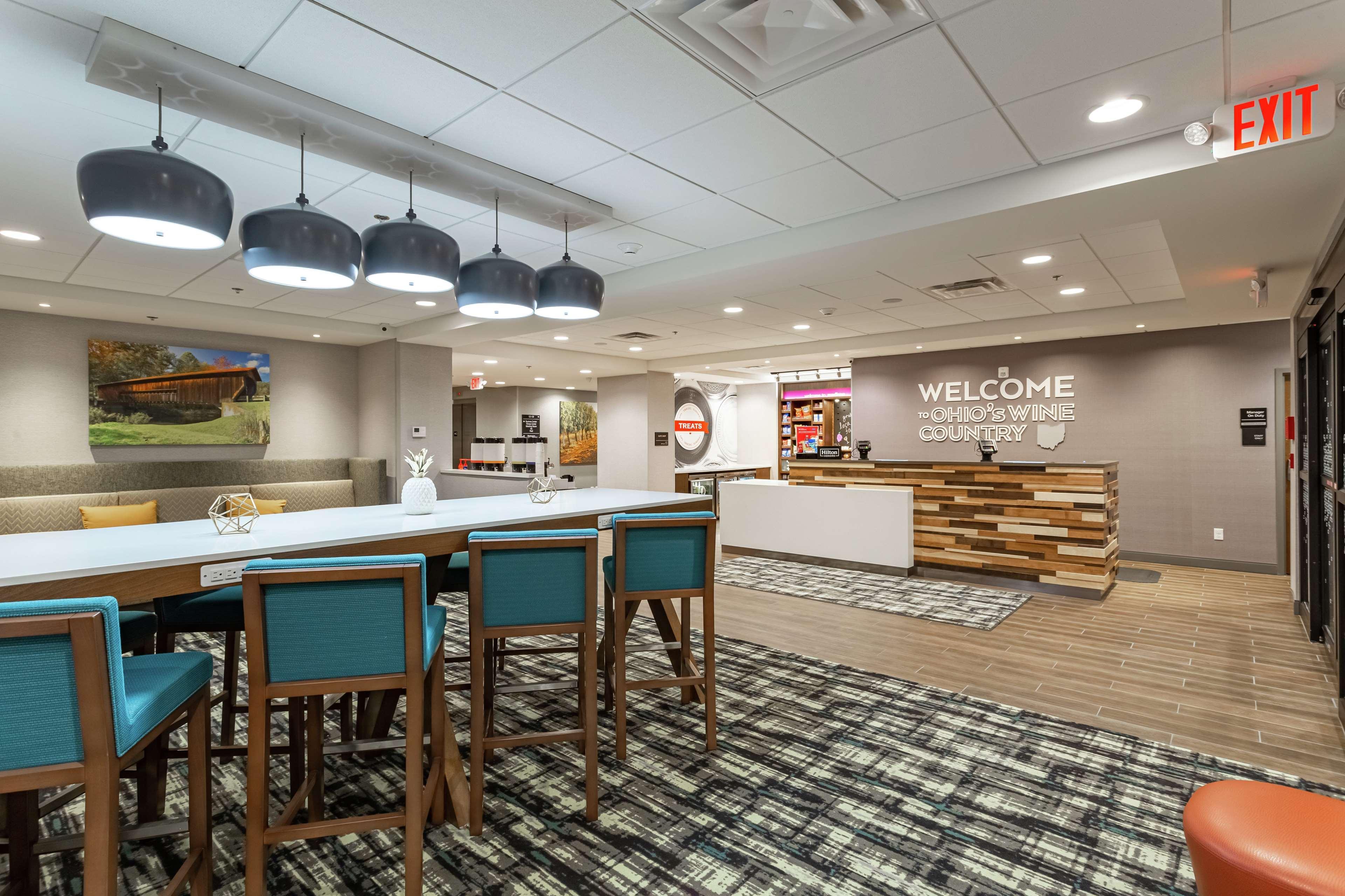 Hampton Inn Madison, Oh Bagian luar foto