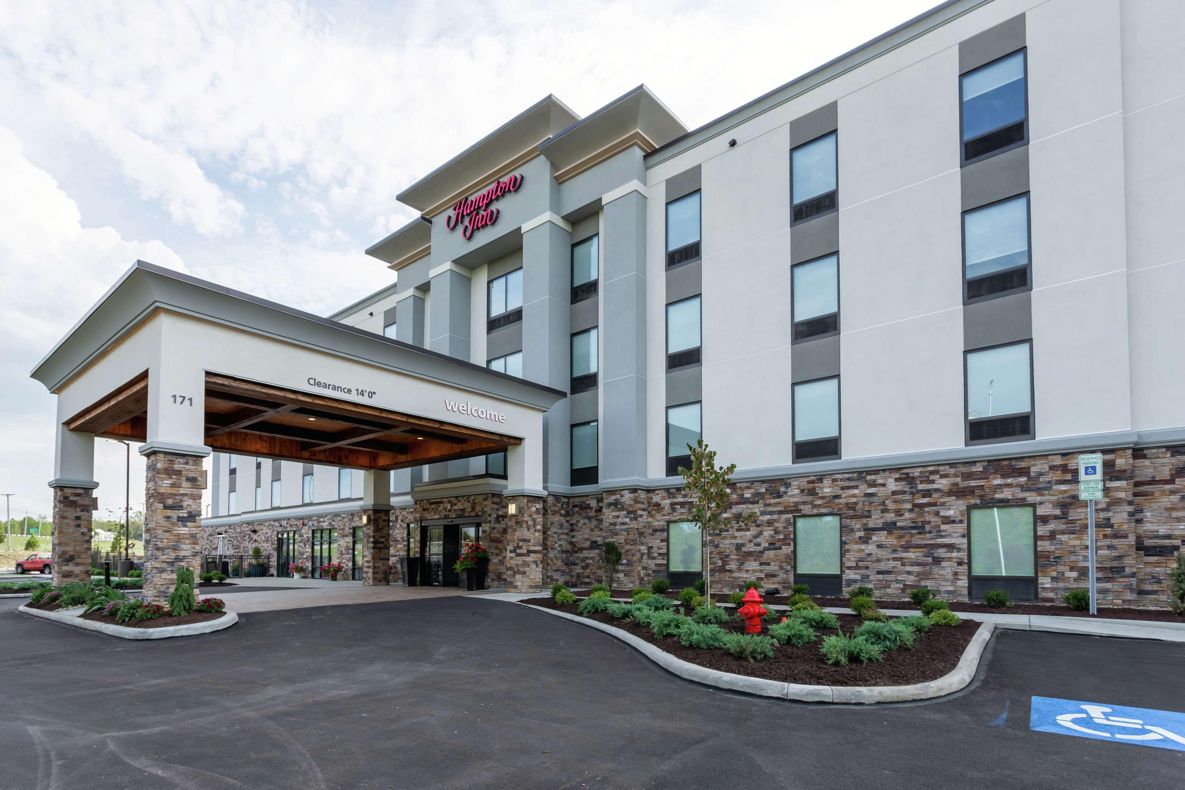 Hampton Inn Madison, Oh Bagian luar foto