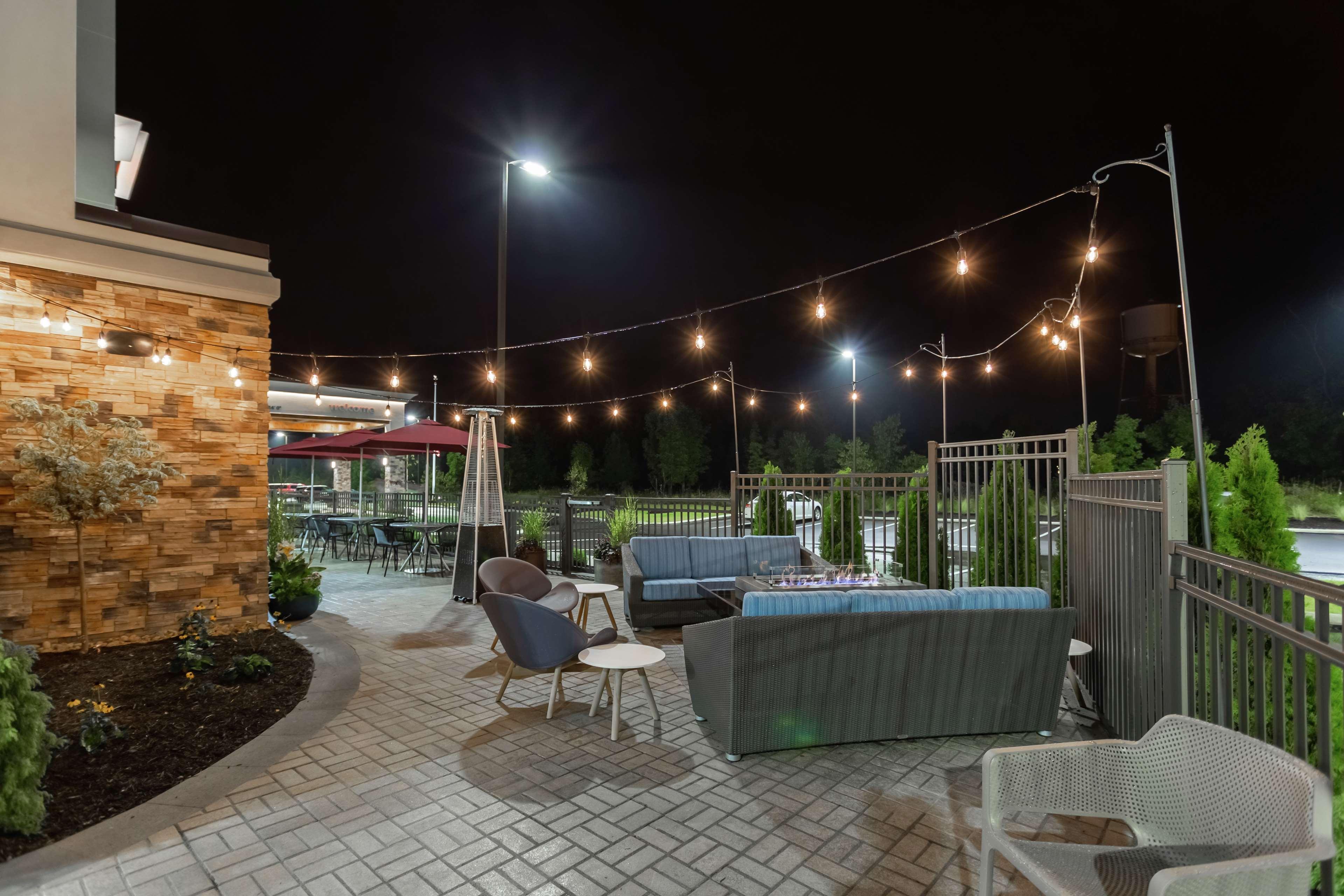 Hampton Inn Madison, Oh Bagian luar foto