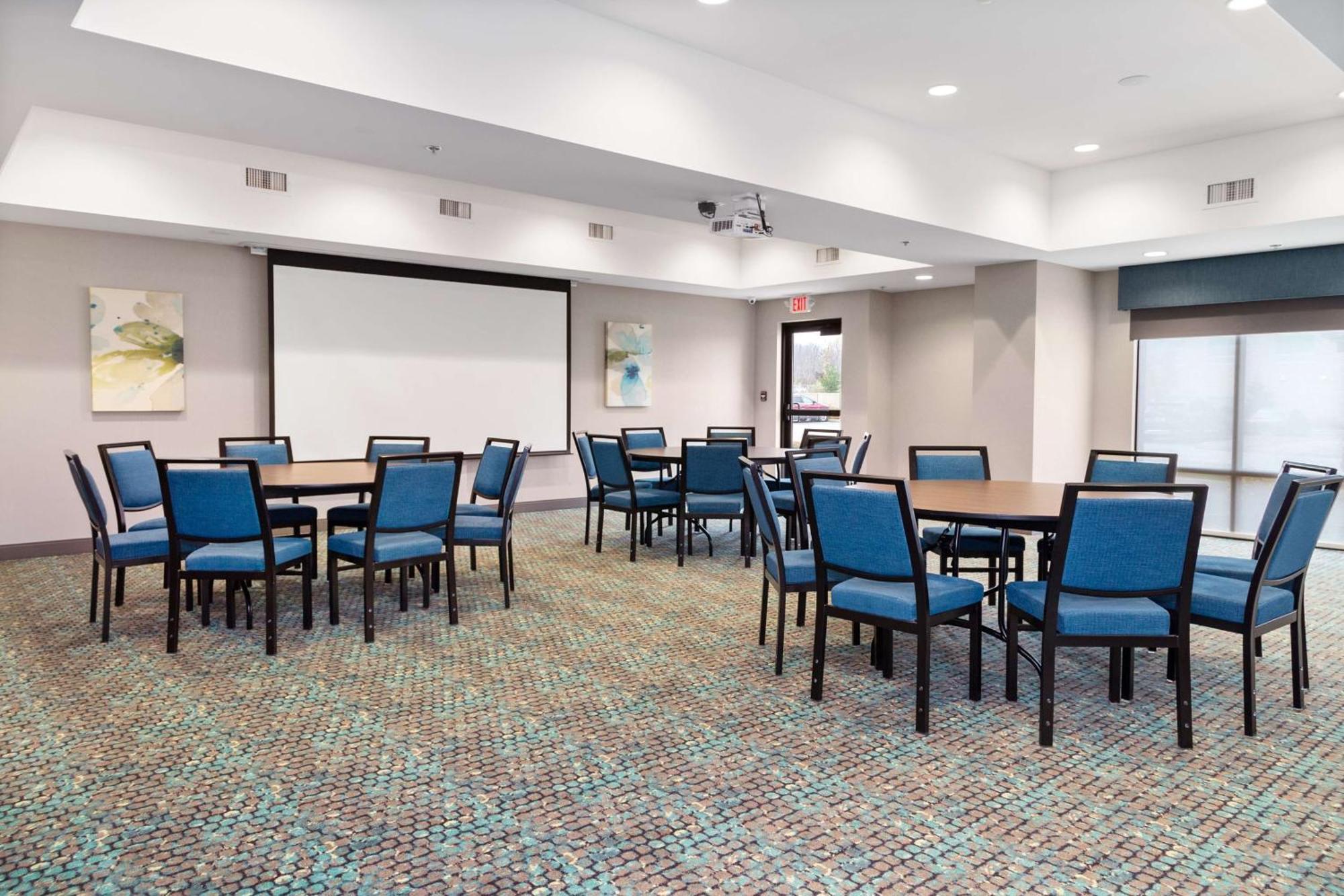 Hampton Inn Madison, Oh Bagian luar foto