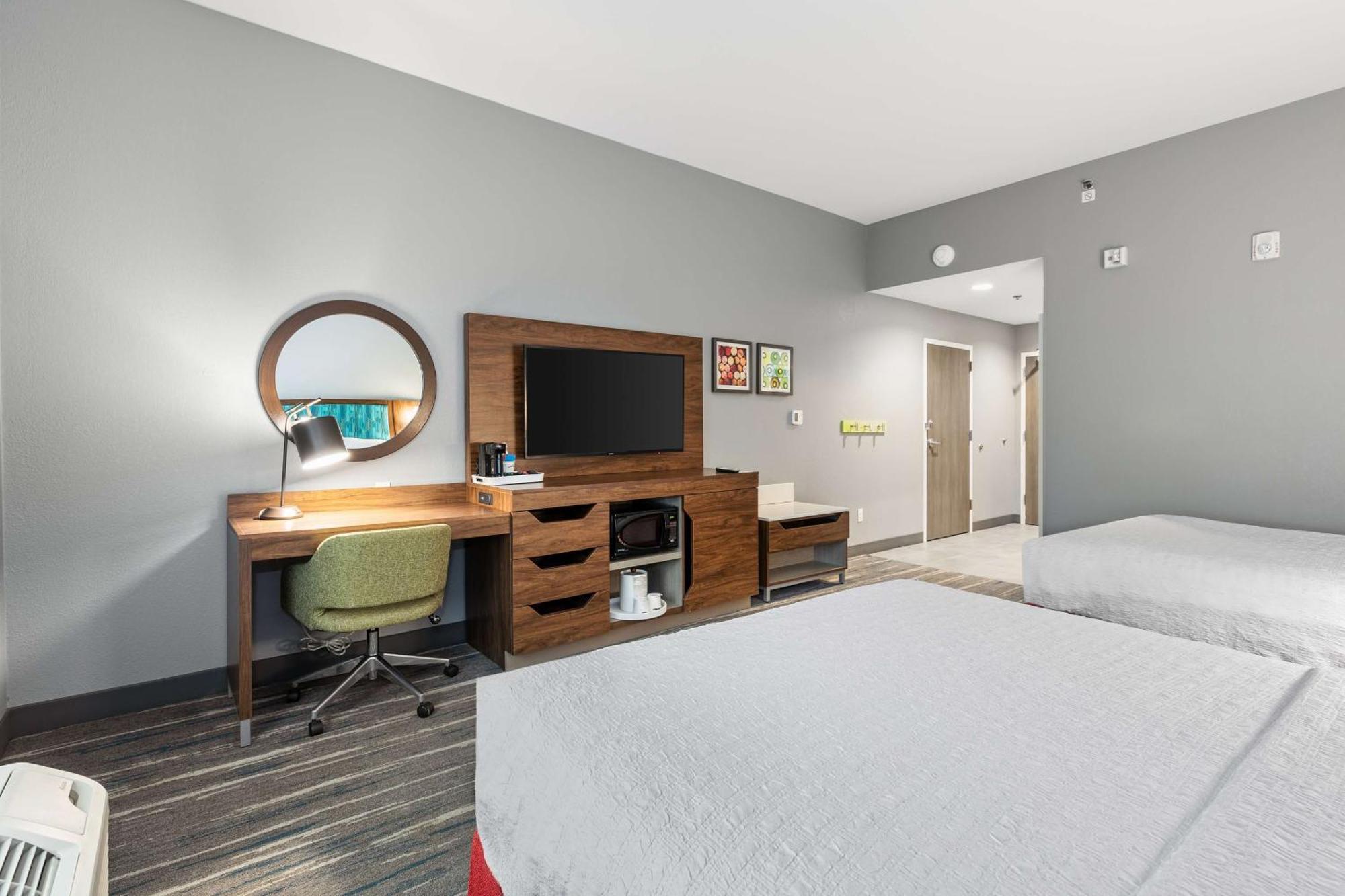 Hampton Inn Madison, Oh Bagian luar foto